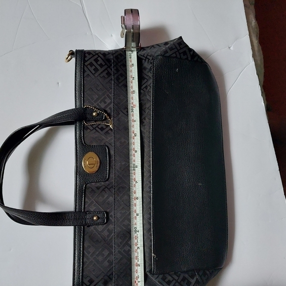 Tommy Hilfiger Black Handbag/Purse - Picture 11 of 16